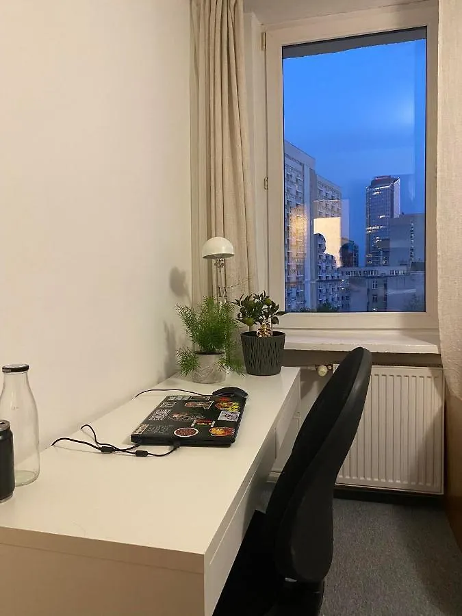 Apartament Comfortable 3 Bedroom Rental Unit With A Cozy Balcony In Center Warszawa