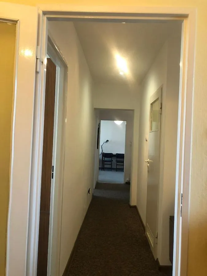 Comfortable 3 Bedroom Rental Unit With A Cozy Balcony In Center Warszawa Apartament